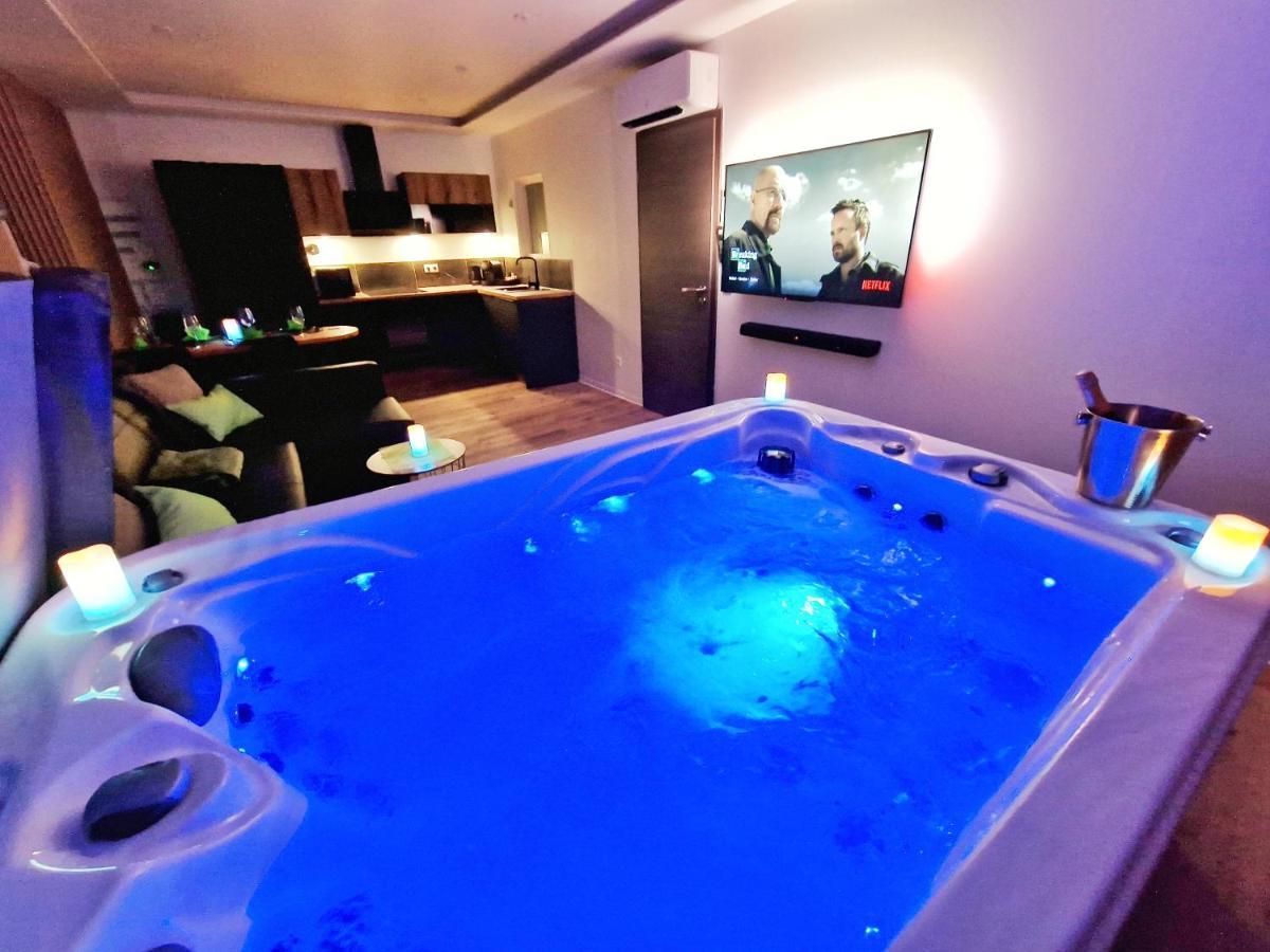 Zen Spa-4 Pers-jacuzzi-parking-clim-colmar * Colmar